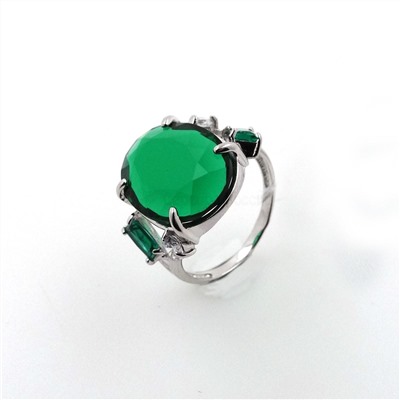 Кольцо из серебра с зелеными кварцами родированное