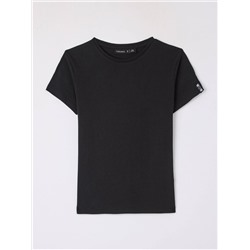 Простая однотонная футболка Черный